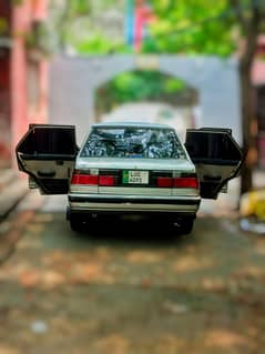 Toyota Corolla 1986 Model – Iconic Classic in Silver