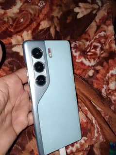 Tecno camon 40 pro 8+8/256
