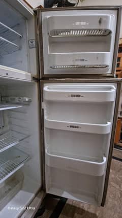 Dawlance Fridge medium size