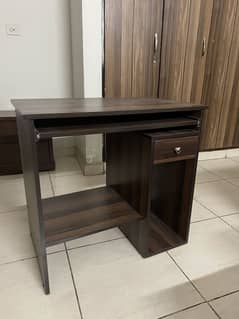 Study Desk for Sale – Great Condition!