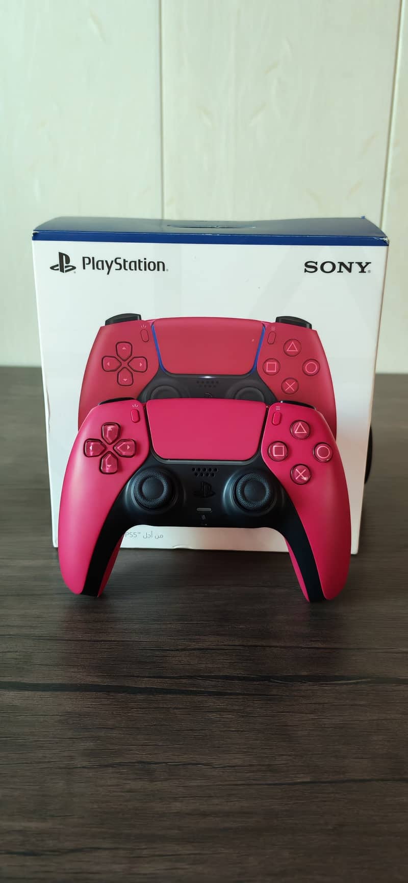 Ps 5 Controller , Playstation 5 Controller in Red . 0