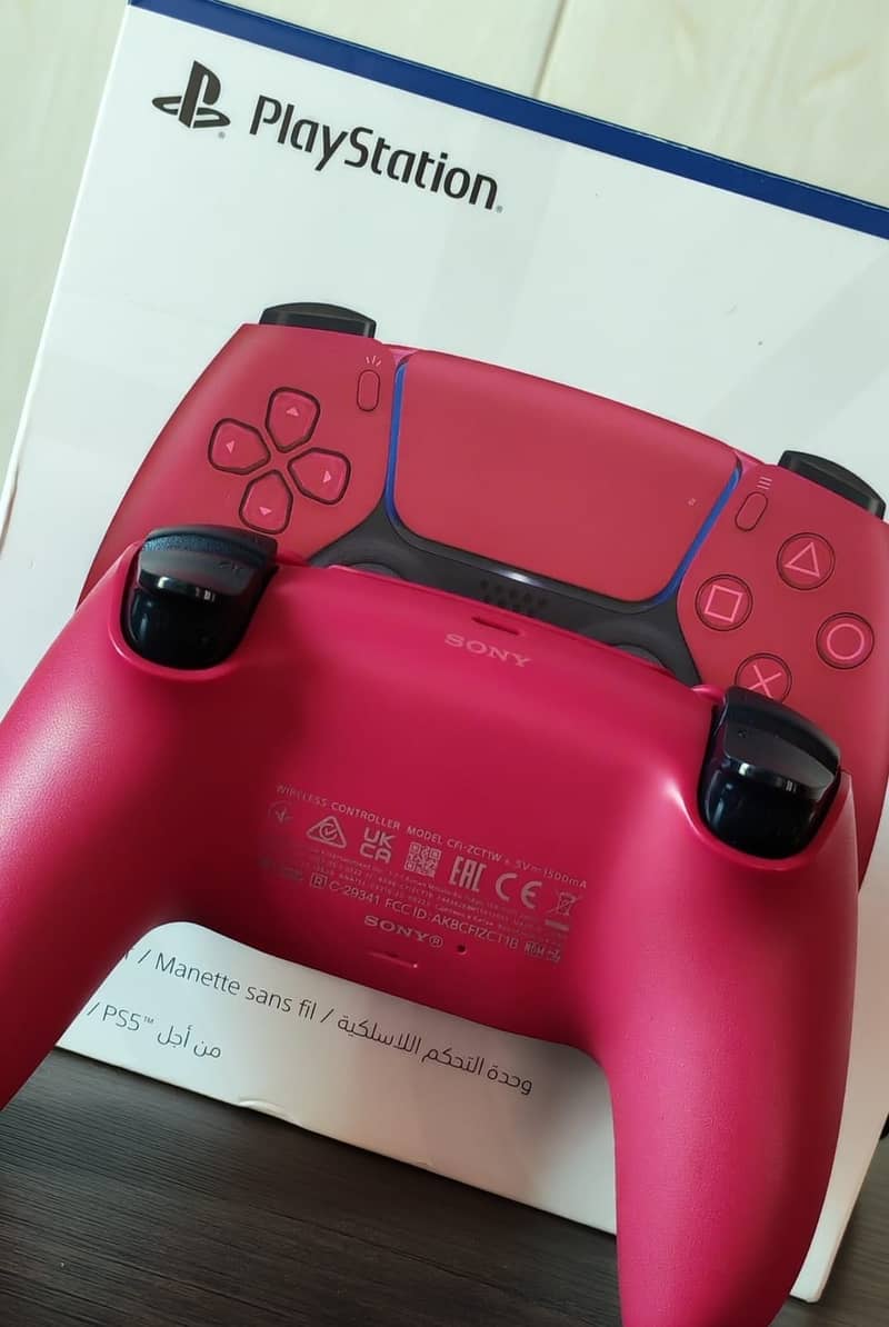 Ps 5 Controller , Playstation 5 Controller in Red . 2