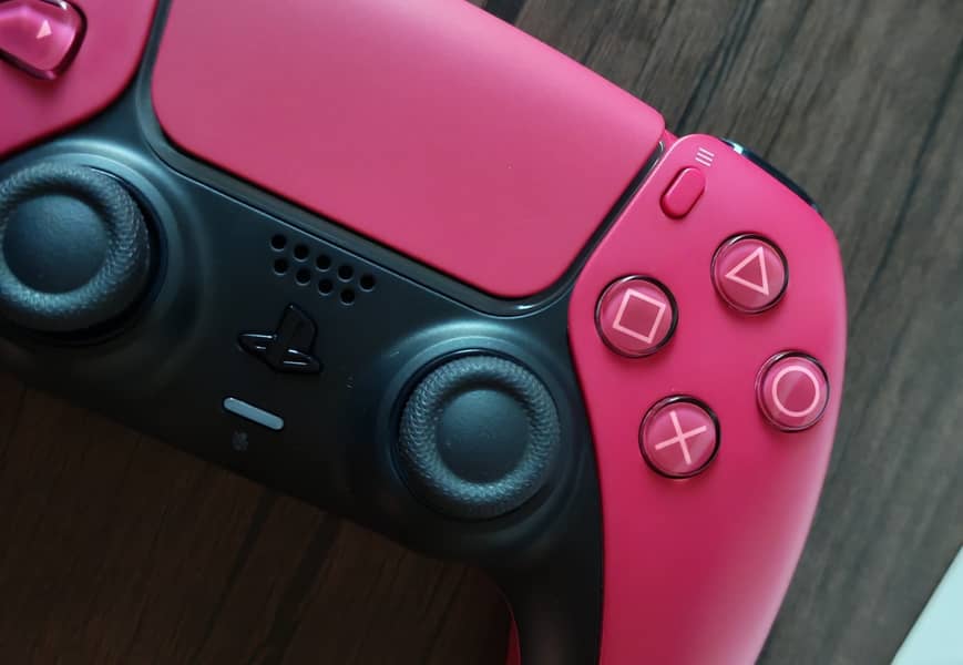 Ps 5 Controller , Playstation 5 Controller in Red . 3
