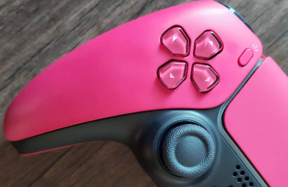 Ps 5 Controller , Playstation 5 Controller in Red . 5