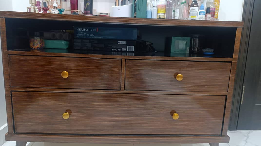 Dressing Table and side table 0