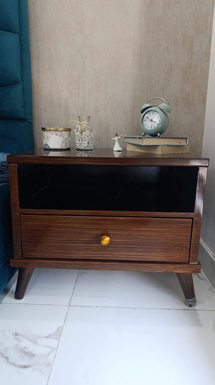 Dressing Table and side table 2
