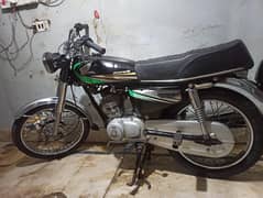 bike 125 Honda enjan seld hai koye Kam nhi