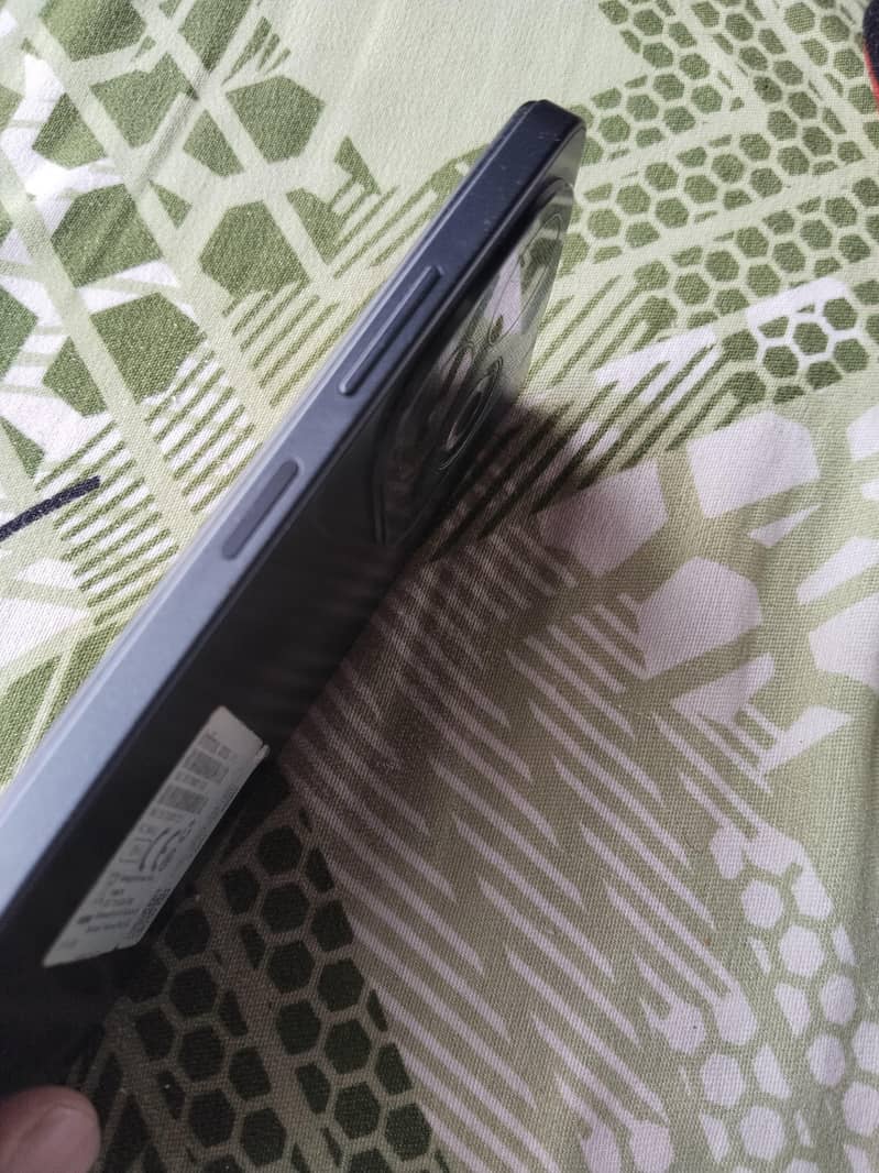 Infinix smart 8 pro in good condition with complete box 5