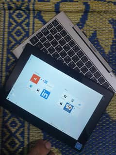 TOSHIBA 2IN1 TOUCH SCREEN LAPTOP