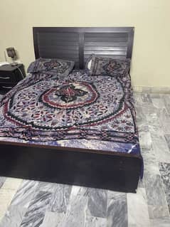 Queen bed