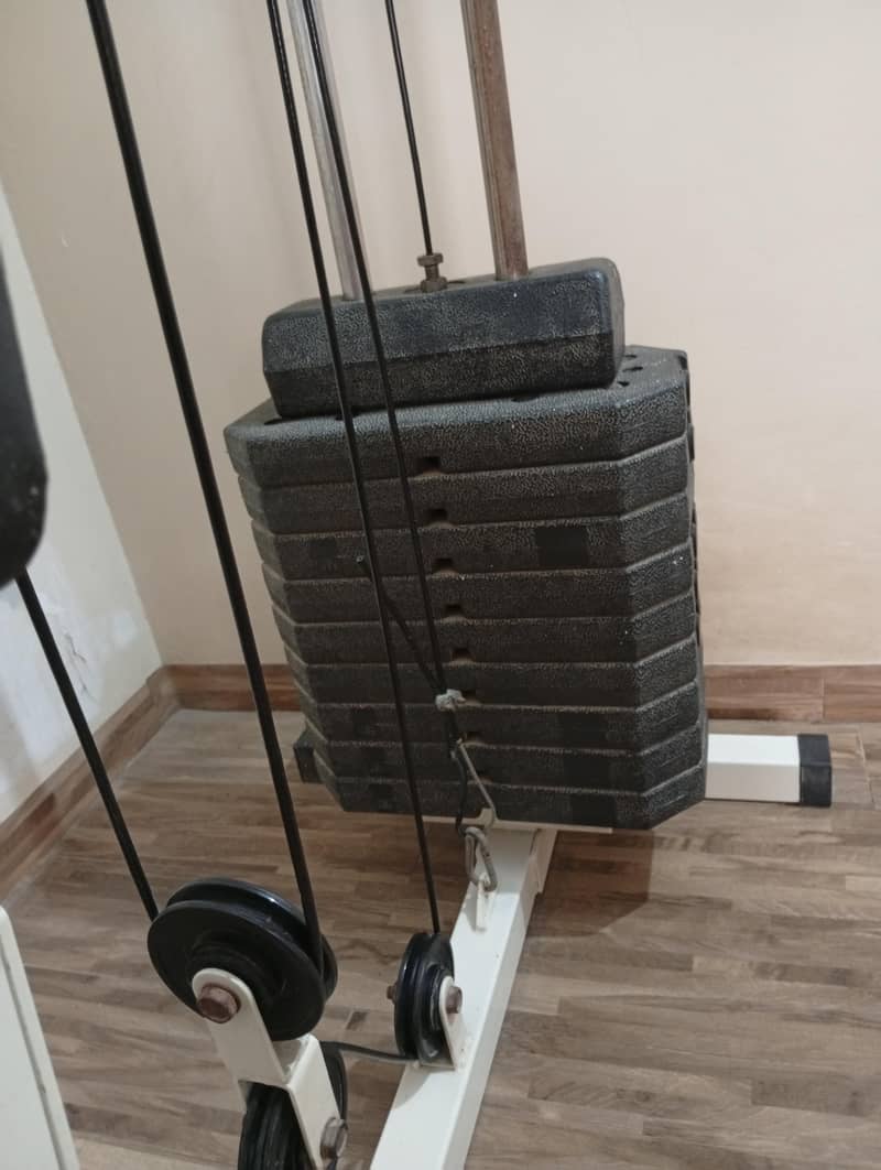 Randers multi purpose exercise machine 6