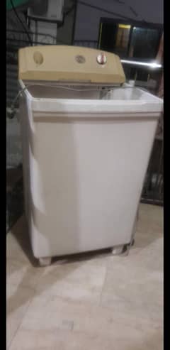 Washing machine 10/10 All Oky h condition bi Good h