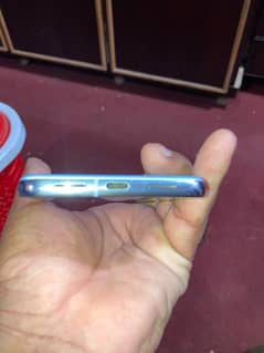 Google Pixel 8 Pro . . . . What's . 03065557420