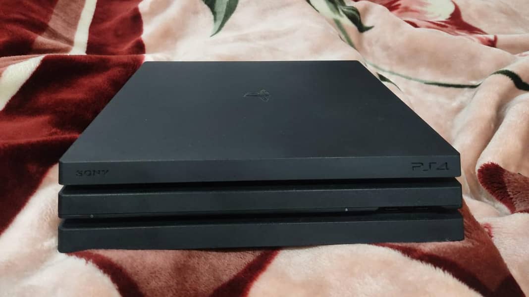 PS-4,  slightly used,  Almost new,  1 controller + 1 Game Cd 3