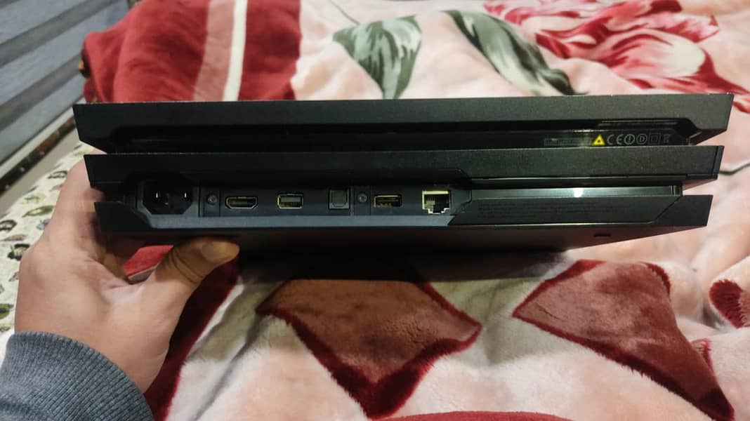 PS-4,  slightly used,  Almost new,  1 controller + 1 Game Cd 4