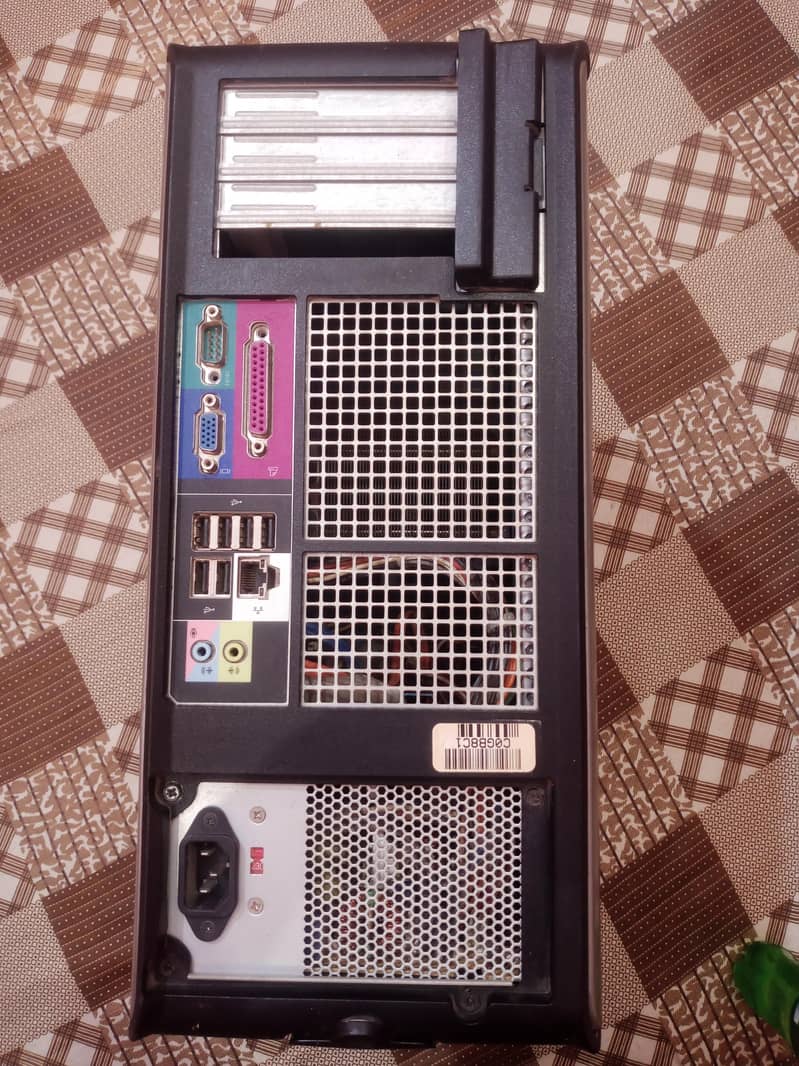 Dell core TM 2 compite PC with keyboard 0