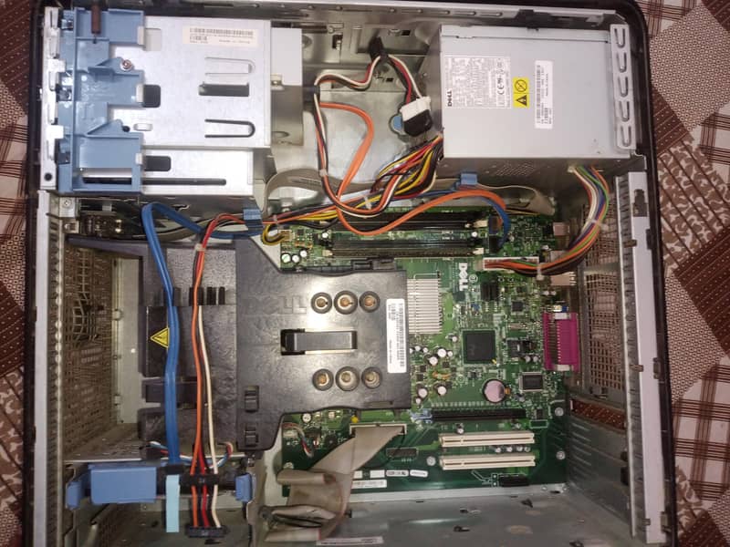 Dell core TM 2 compite PC with keyboard 1
