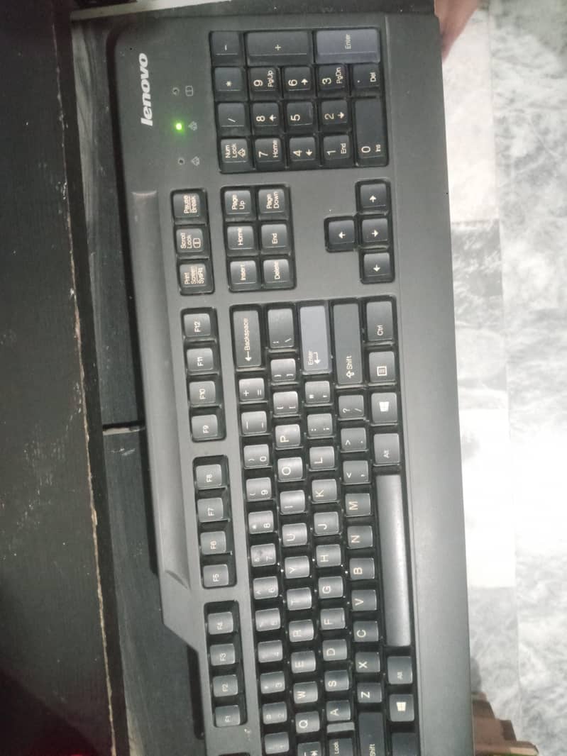 Dell core TM 2 compite PC with keyboard 2