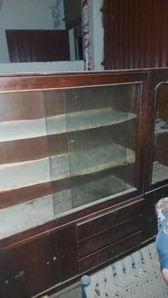 showcase dresing table with safe for sale urgent