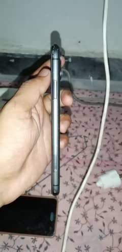 iPhone 11 jv 64gb battery health 89% original urgent sale