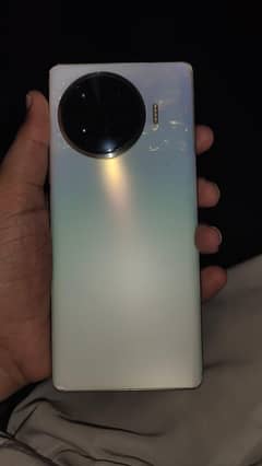 8+8=256 Good phone