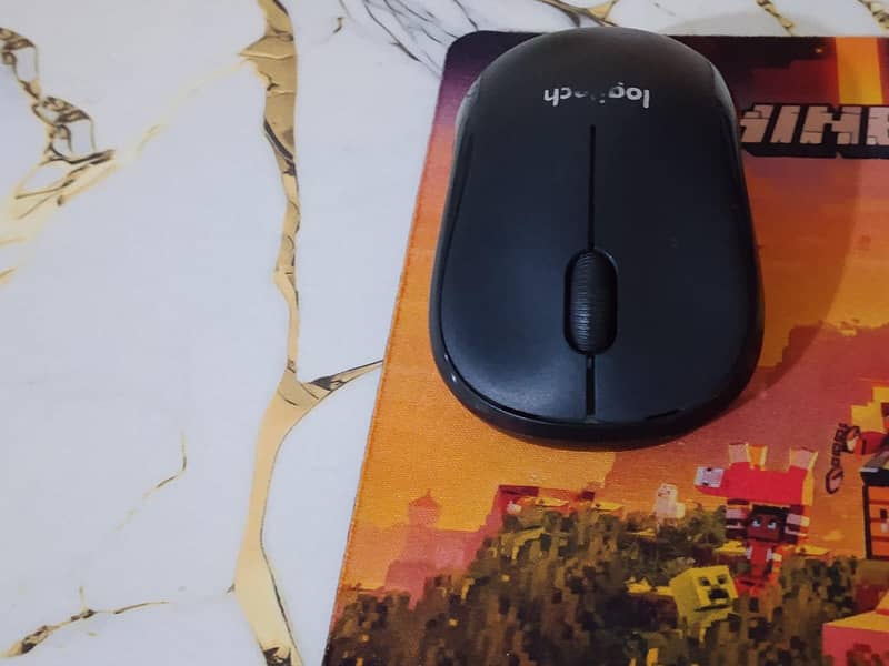 HP Computer for selling  full computer set Monitor,CPU, keyboard,Mouse 3