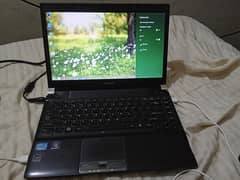 Toshiba laptop ram 4 GB hard 250