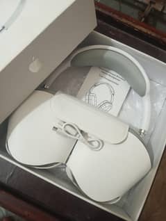 Apple AirPodsMax silver