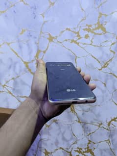LG v60