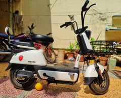 Metro Scooty model LY for sale 10by10 condition