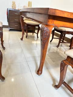 Dining table and 6 chairs for sale