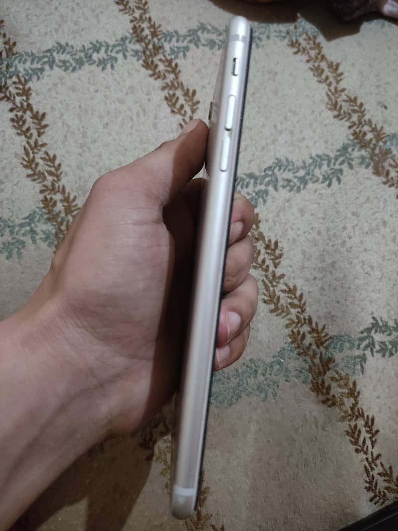 I phone 6 plus 10/10 only 3 week use 1