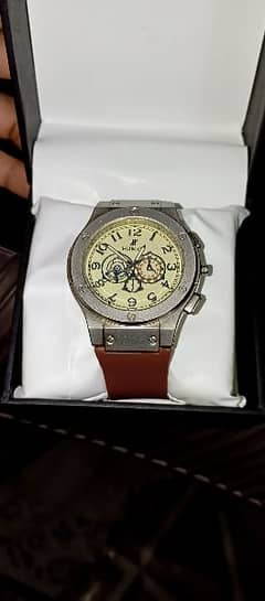 Different watches available for wholesale