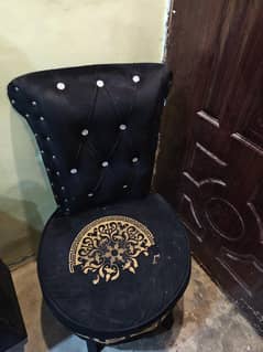 Luxury Black Velvet Sofa Chair | Decorative & Comfortable