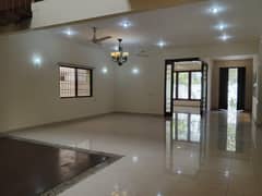 Maintained house 500 SqYards available for sale in Phase 8