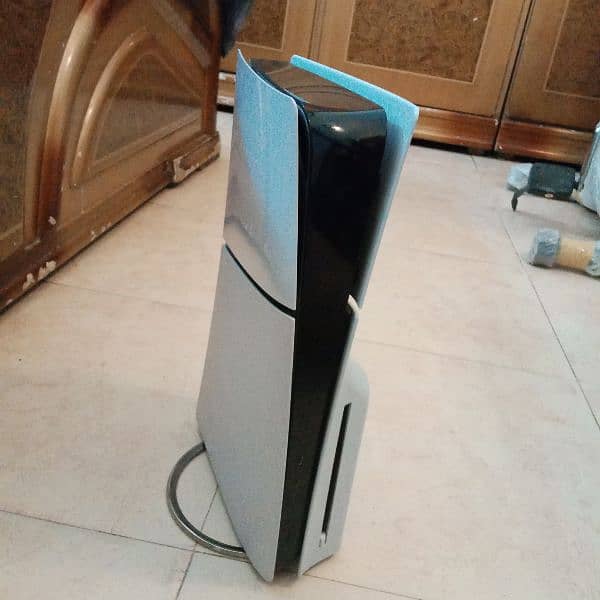 PS5 Slim with 2 controllers,stand (Bought in outer country) Negotiable 7