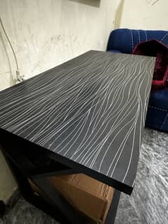 Modern Stylish Table - Sleek Design, Excellent Condition