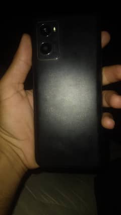 non pta box aur charger bhi nhi hy 8 256gb Wala phone hy