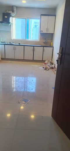 2 bed non farnish apartmint available for sale in gulberg greens islamabad