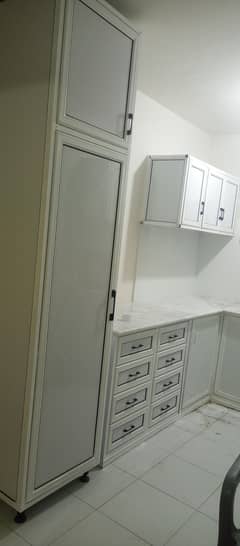 kitchen cabinet