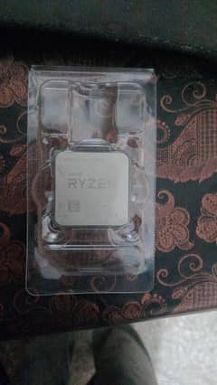 Microprocessor ryzen 3700x equivalent  to 10th generation