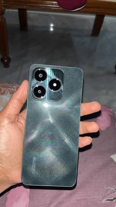 10/10 realme C61