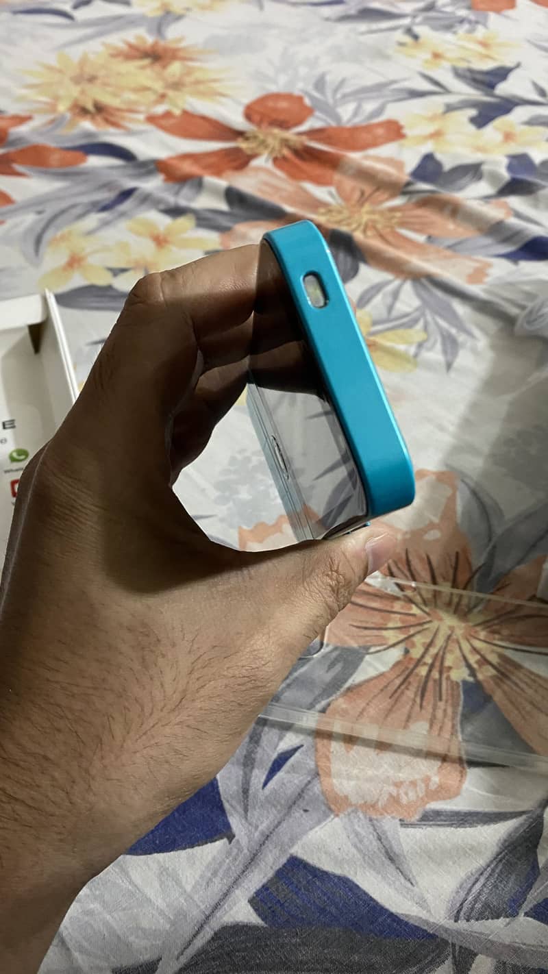 Touch and type mobile 2/32 Read full add exchange possible 8