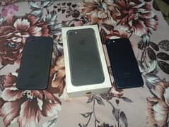 iphone 7 32 gb pta approved with box 03084877172