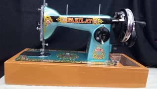 Manual Sewing Machine – Includes BOTH Boxes (Dome Cover + Folding Base
