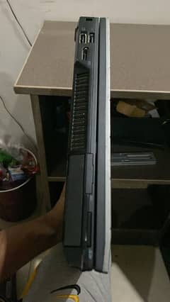 DELL LAPTOP SCREEN BROKEN CORE i7