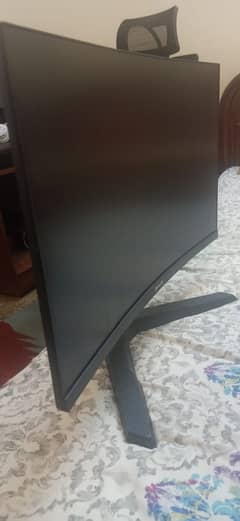 Curved Gaming Monitor 180 hz