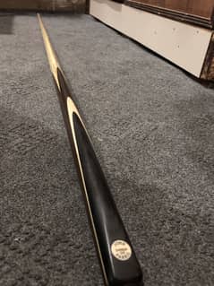 John Paris Superior Snooker Cue