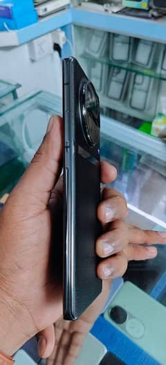 vivo x90 pro 12GB RAM 256GB memory 0325=1268=477