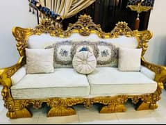 7 seaters sofa with center Table